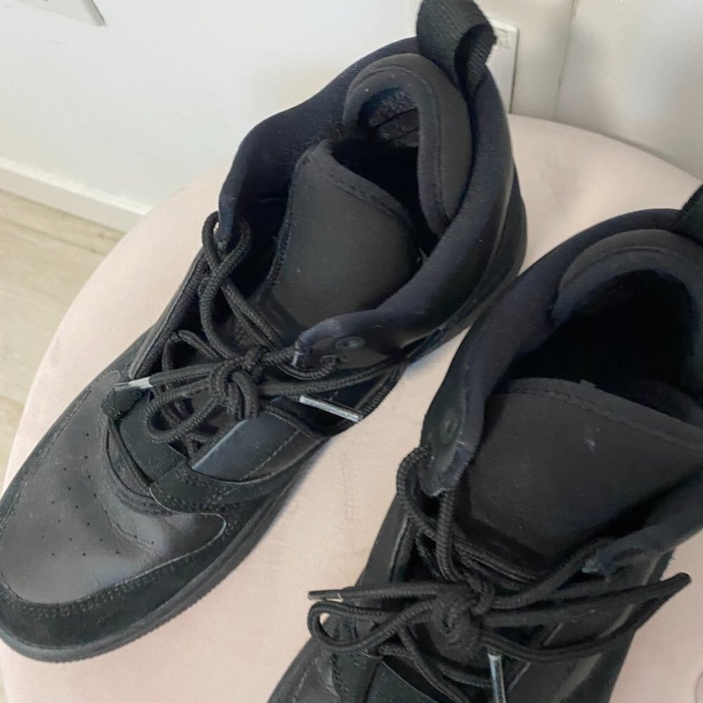 Nike Air Jordans Black Size 6.5Y - Picture 4 of 8